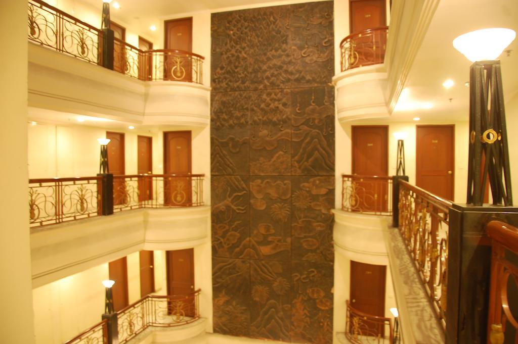 Royal Fort Hotel Вишакхапатнам Экстерьер фото